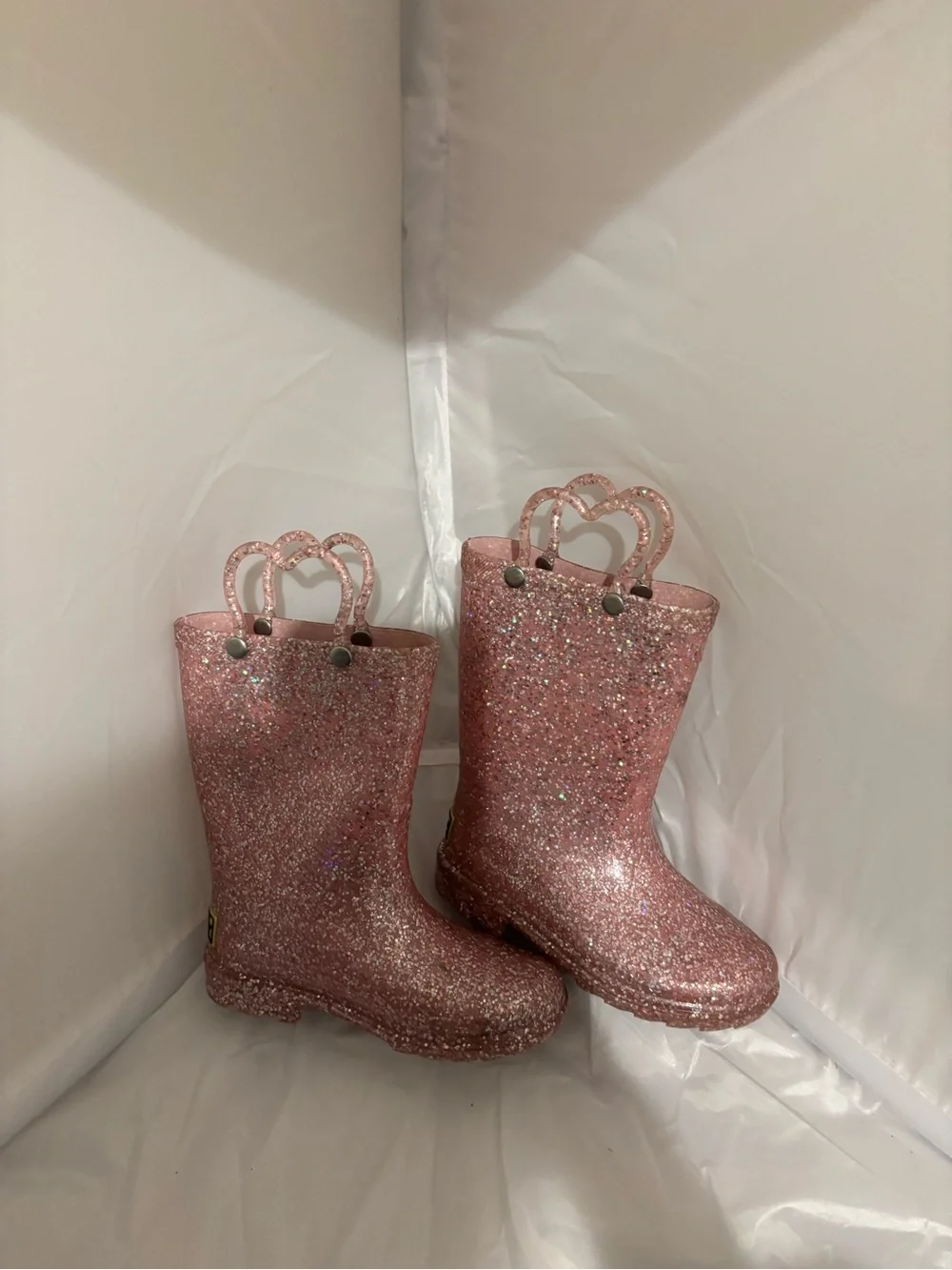 Kids light up western chief rain boots. Size 5